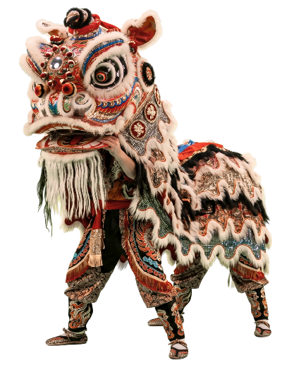 Disfraz tradicional de la Danza del León Chino en plena ejecución sobre un fondo negro. Explora festivales tradicionales y la cultura auténtica de China a través de los viajes a medida de Destino China.